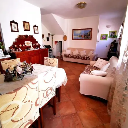 House With 2 Bedrooms In Torre Degli Ulivi Capoterra 2 Km From The Beach * Su Loi